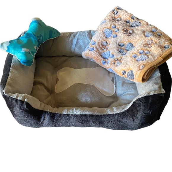 Toy dog 3piece bed set(bed, bone pillow and microfiber blanket)